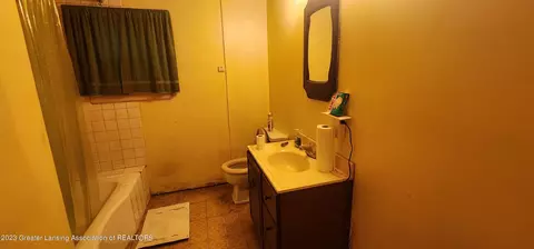 825 Robins Rd, Lansing, MI 48917 photo 7