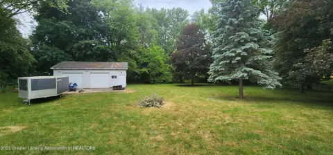 825 Robins Rd, Lansing, MI 48917 photo 3