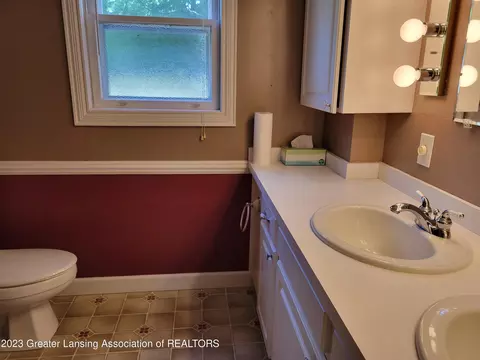209 E Walker St, Saint Johns, MI 48879 photo 25