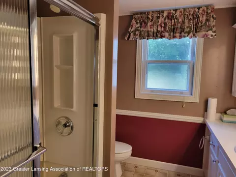 209 E Walker St, Saint Johns, MI 48879 photo 23
