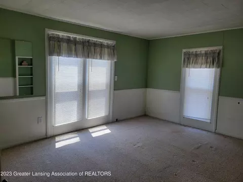 209 E Walker St, Saint Johns, MI 48879 photo 33