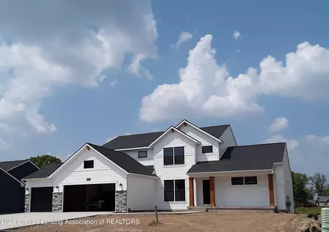 6673 Dickson Dr, Grand Ledge, MI 48837