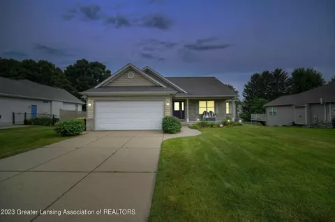 3782 Kirkland Ridge Dr, Holt, MI 48842
