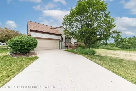 6755 Springtree Ln #182, Lansing, MI 48917