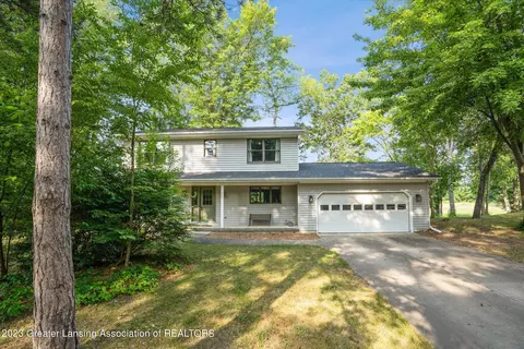 12272 Pine Ridge Dr, Perry, MI 48872 photo 3