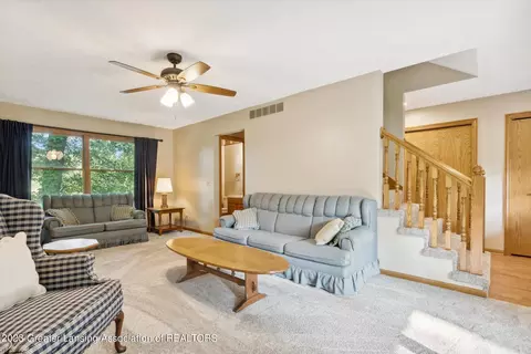 12272 Pine Ridge Dr, Perry, MI 48872 photo 7