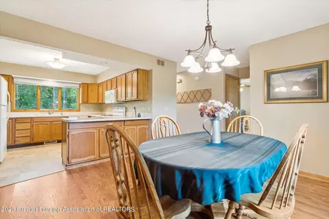 12272 Pine Ridge Dr, Perry, MI 48872 photo 11