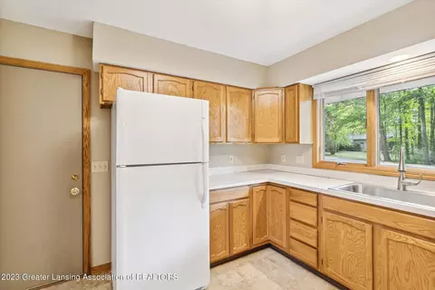 12272 Pine Ridge Dr, Perry, MI 48872 photo 15