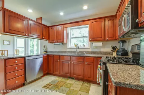 Kitchen - 5101 Curtice Rd, Mason, MI 48854 photo 2 of 6