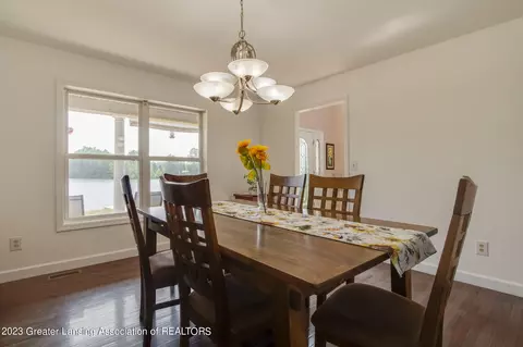 Dining - 5101 Curtice Rd, Mason, MI 48854 photo 2 of 5