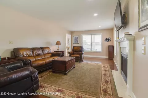 Living - 5101 Curtice Rd, Mason, MI 48854 photo 2 of 6
