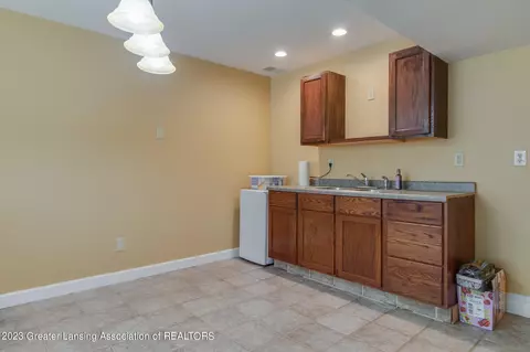 Kitchen - 5101 Curtice Rd, Mason, MI 48854 photo 6 of 6