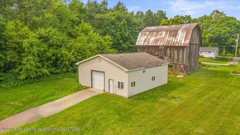 Exterior - 5101 Curtice Rd, Mason, MI 48854 photo 8 of 14