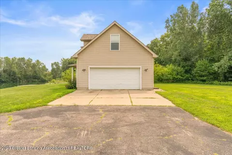 Exterior - 5101 Curtice Rd, Mason, MI 48854 photo 12 of 14