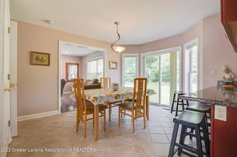 Dining - 5101 Curtice Rd, Mason, MI 48854 photo 4 of 5