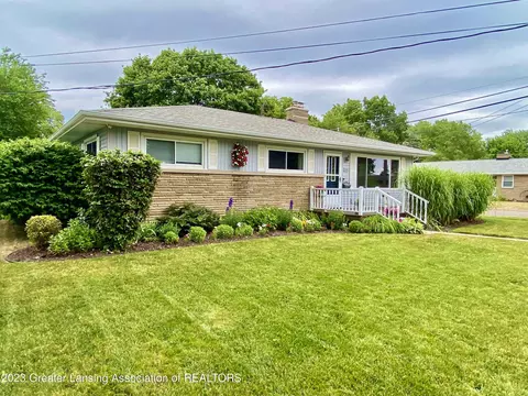 300 4th St, Charlotte, MI 48813