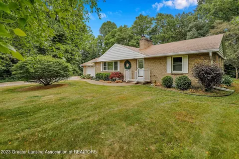 2870 College, Holt, MI 48842