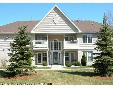 4440 Cricket Ridge Dr #201, Holt, MI 48842