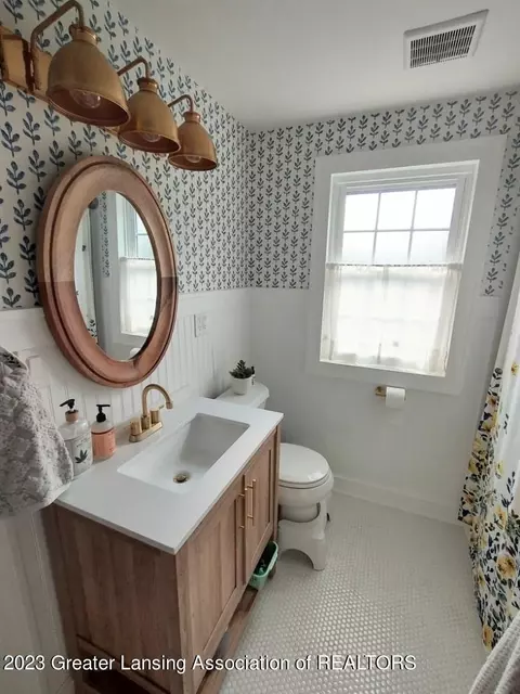 1210 E Hazel St, Lansing, MI 48912 photo 24