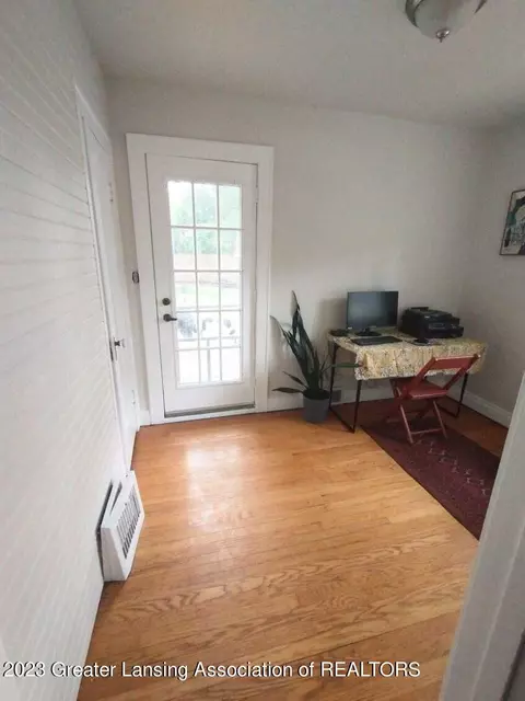 1210 E Hazel St, Lansing, MI 48912 photo 16