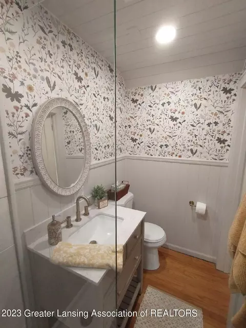 1210 E Hazel St, Lansing, MI 48912 photo 23
