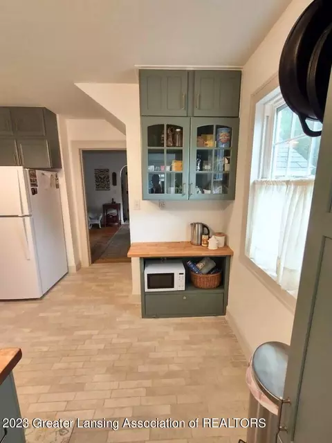 1210 E Hazel St, Lansing, MI 48912 photo 11