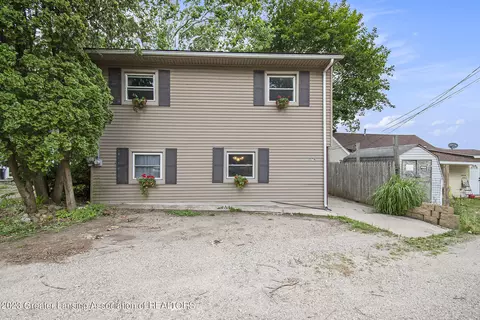 15716 Culver Dr, East Lansing, MI 48823
