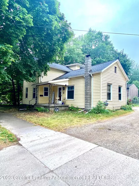 126 S Sheldon St, Charlotte, MI 48813