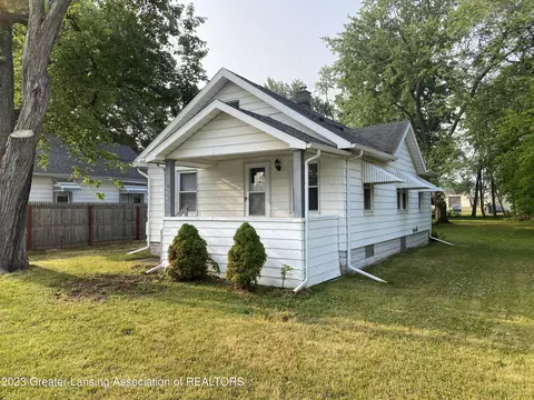 730 Community St, Lansing, MI 48906
