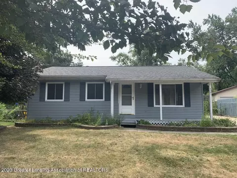 4041 Chickory Ln, Lansing, MI 48910