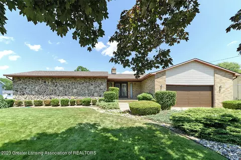 10257 Burgundy Blvd, Dimondale, MI 48821