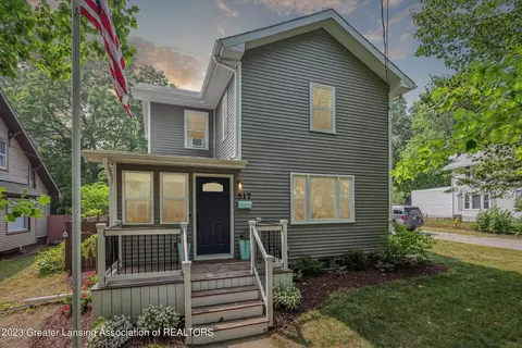 517 Bentley St, Eaton Rapids, MI 48827