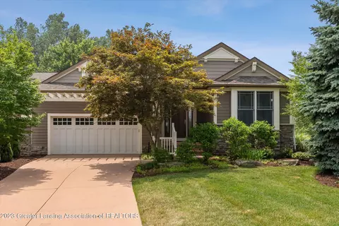 589 Aquila Dr, East Lansing, MI 48823