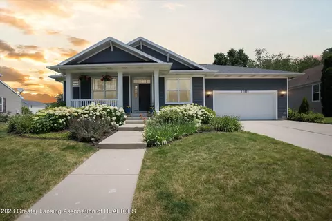 13805 Myrtle Dr, Dewitt, MI 48820