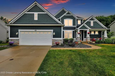 2198 Cider Mill Dr, East Lansing, MI 48823