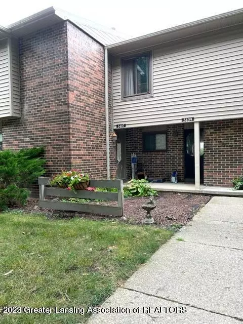 5407 Maple Rd #72, Haslett, MI 48840