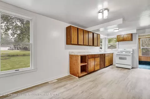 460 1st St, Gregory, MI 48137 photo 4