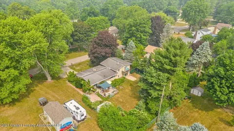 607 Devon Dr, Eaton Rapids, MI 48827 photo 37