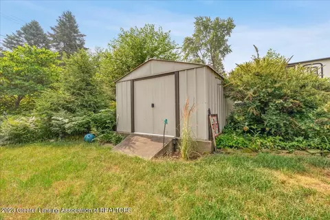 607 Devon Dr, Eaton Rapids, MI 48827 photo 21