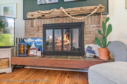 607 Devon Dr, Eaton Rapids, MI 48827 photo 10