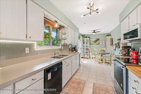 607 Devon Dr, Eaton Rapids, MI 48827 photo 12