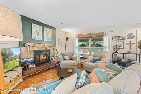 607 Devon Dr, Eaton Rapids, MI 48827 photo 9