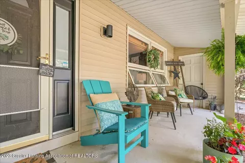 607 Devon Dr, Eaton Rapids, MI 48827 photo 6