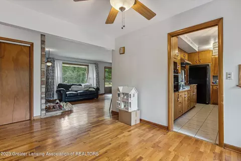 514 Leland Pl, Lansing, MI 48917 photo 13