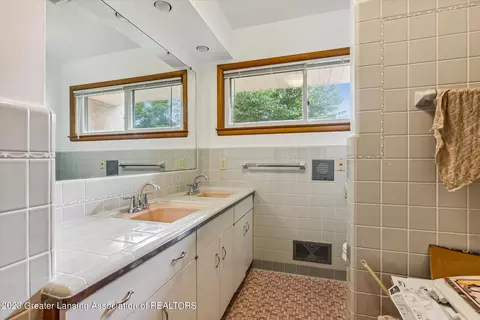 514 Leland Pl, Lansing, MI 48917 photo 19