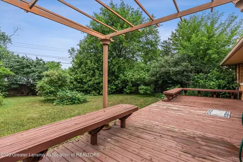 514 Leland Pl, Lansing, MI 48917 photo 31