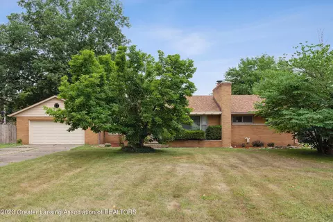 514 Leland Pl, Lansing, MI 48917