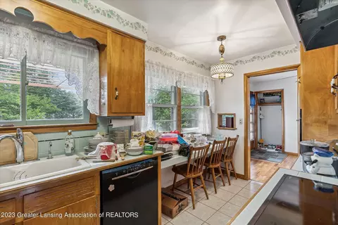 514 Leland Pl, Lansing, MI 48917 photo 15