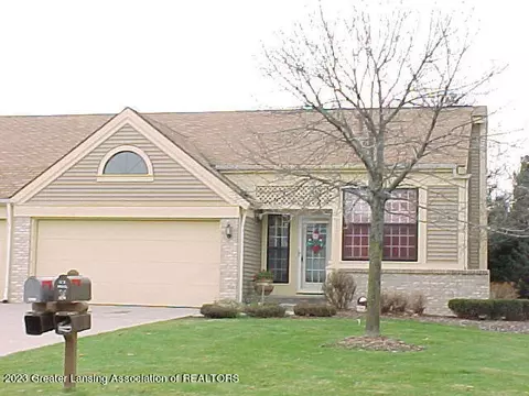1211 Wolf Run Dr # 5, Lansing, MI 48917