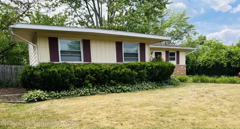 3701 Coachlight Common St, Lansing, MI 48911